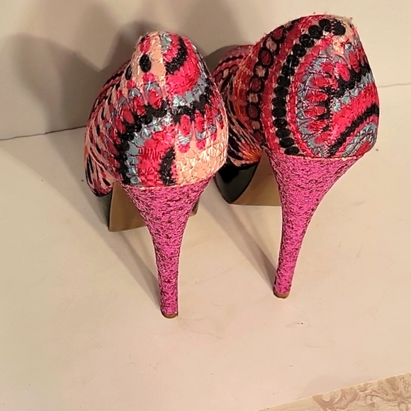 Zigi Girl Peacock Colors Platform Heels SZ71/2 - Picture 3 of 7